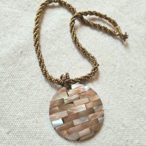 Kralen ketting met schelp 5