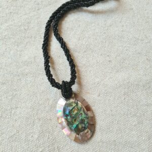 Kralen ketting met schelp 3