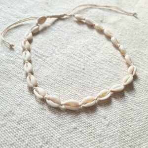 Schelpen ketting Bablu